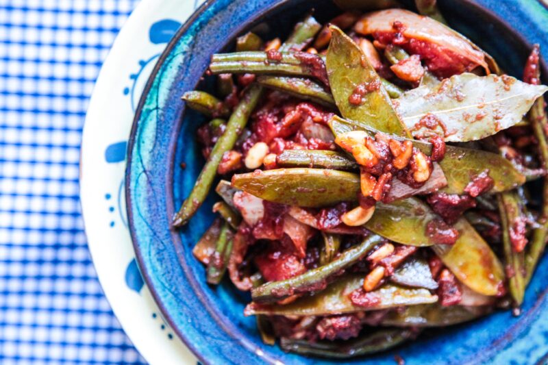 Green Beans and Mange Tout Peas, Mediterranean Style