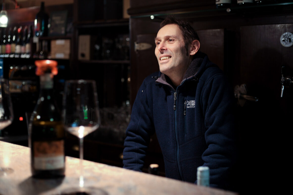 Vinifero has become a staple of natural wine in Vienna. Discover the story of Enrico Bachechi, how he fell in love with natural wine and how it all started.